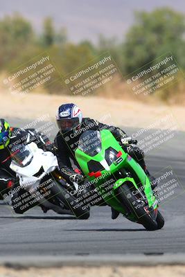 media/Apr-10-2022-SoCal Trackdays (Sun) [[f104b12566]]/Turn 10 (1pm)/